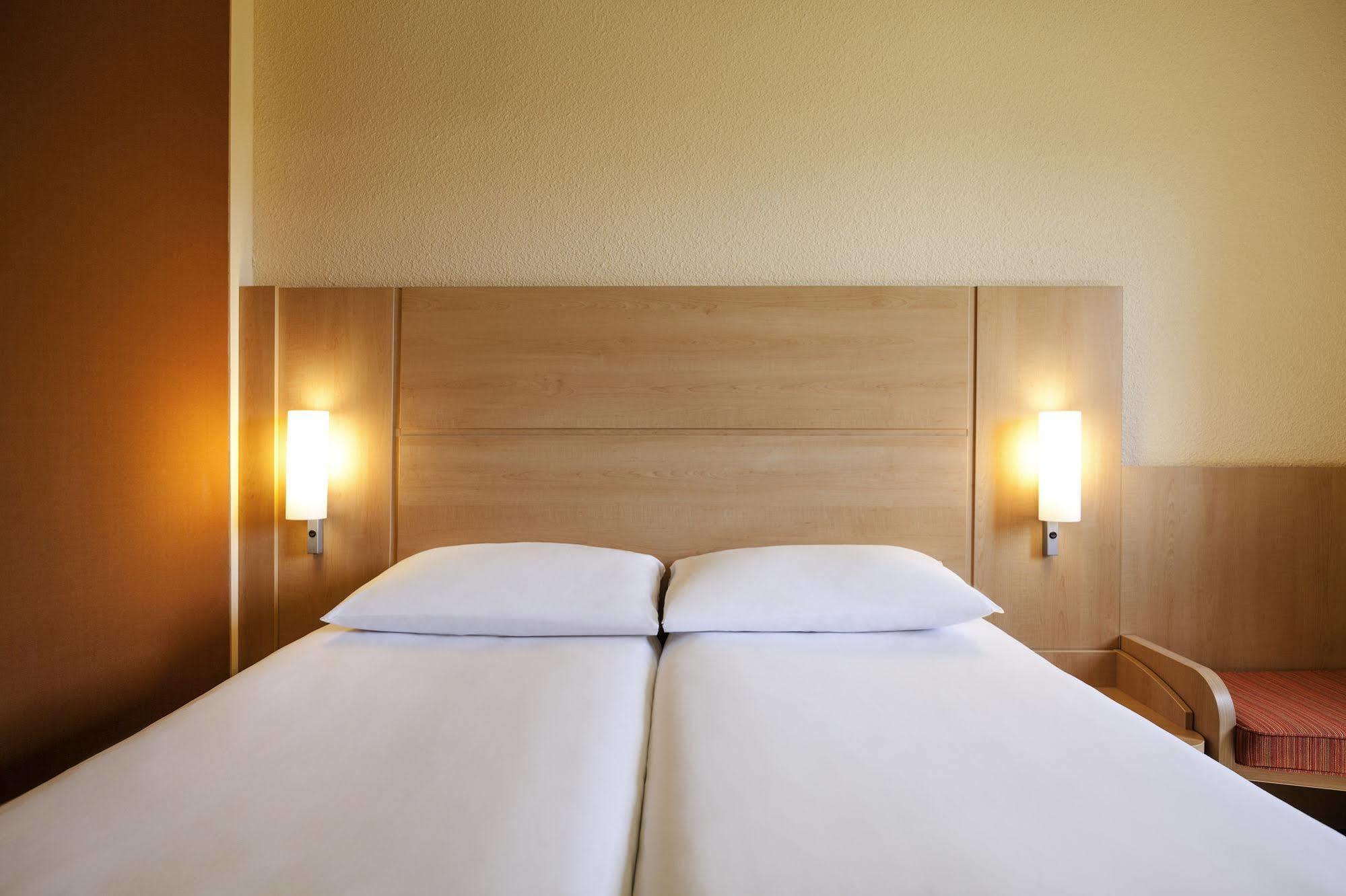 מלון Ibis Geneve Petit Lancy מראה חיצוני תמונה